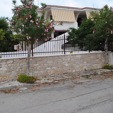 Leonarda Holiday home