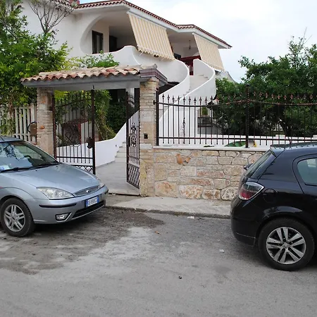 Leonarda Holiday home