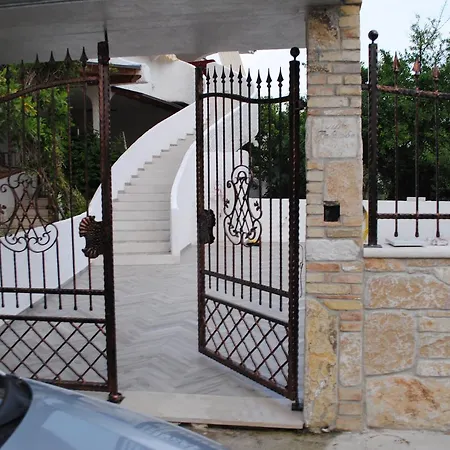 Leonarda Holiday home *