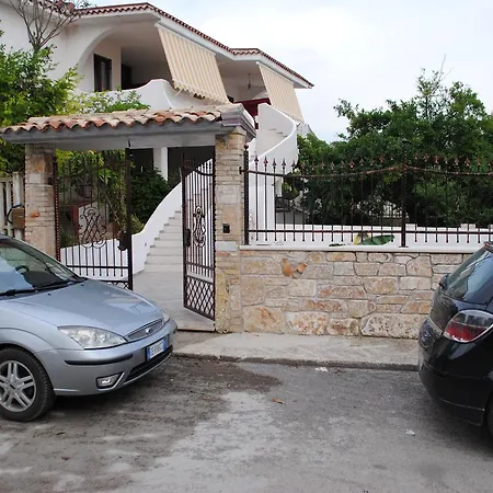 Leonarda Holiday home *